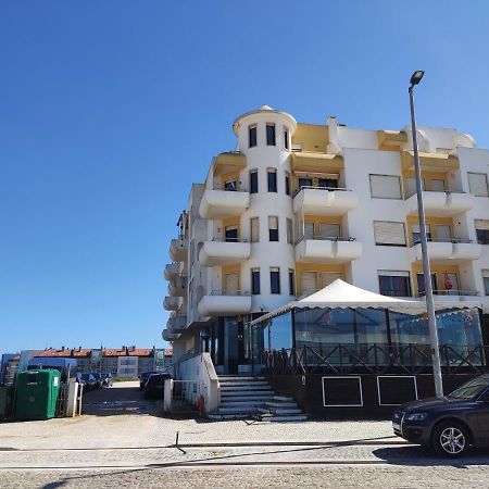 Apartment By The Beach! With Large Balcony! 상 마르티뇨 두 포르투 외부 사진